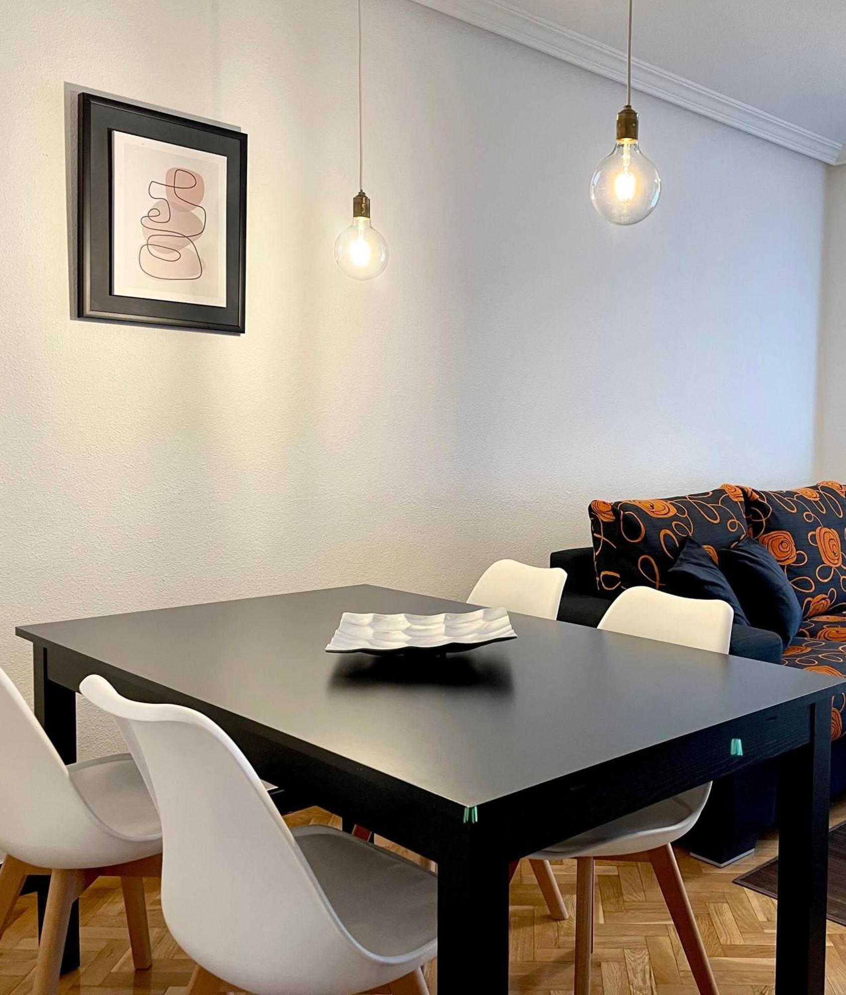 Vivienda Con Parking Incluido - Zona Dyck * Salamanca